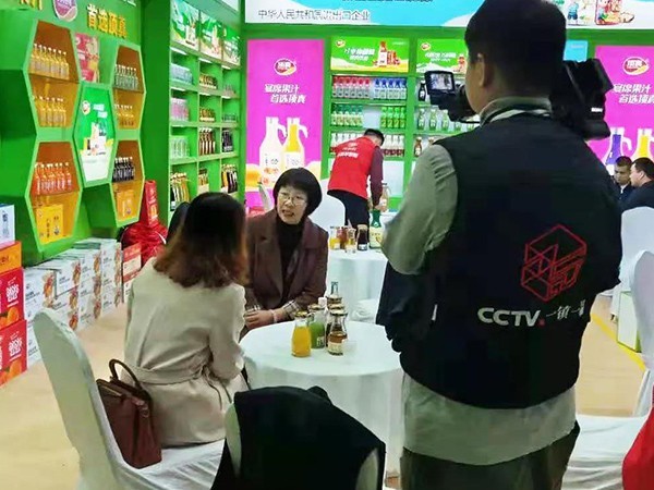 牢記初心匠心閃耀—長(zhǎng)沙糖酒會(huì)火熱進(jìn)行，頂真食品接受央視專訪！